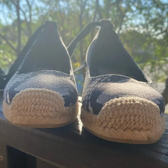 Tory Burch Heather Lace Wrap Up Espadrille Wedges - Size 6 - Picture 5 of 14